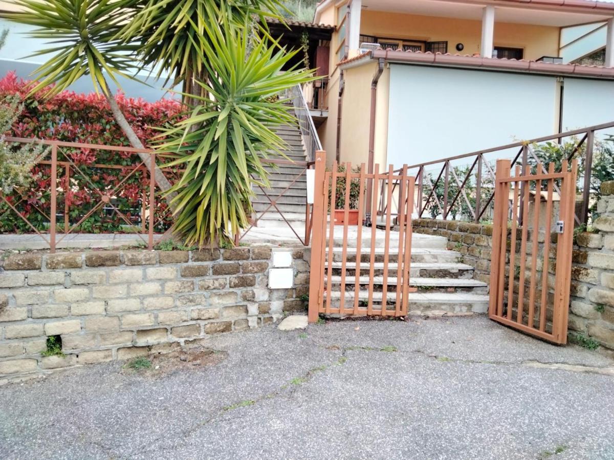 Sguardo Sul Lago Trevignano Romano Eksteriør bilde